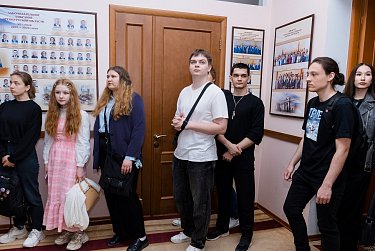 Увлекательный диалог состоялся в стенах Дома Советов